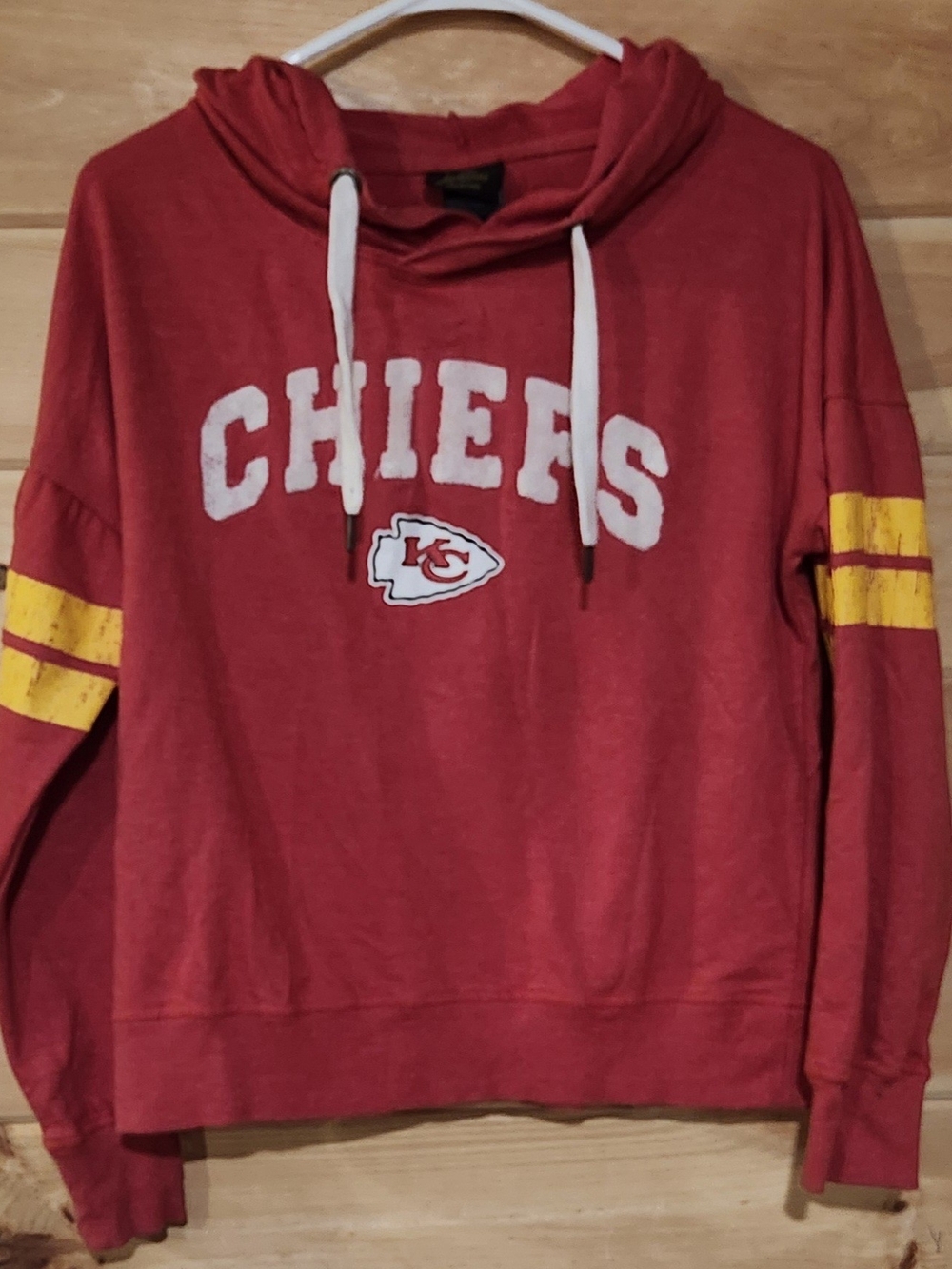 NFL Red Chiefs Hooded Sweatshirt with Yellow Sleeve Stripes